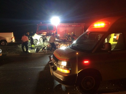 זירת התאונה בכביש עוקף באר שבע (צילום: תיעוד מבצעי מד