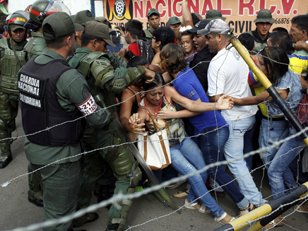 עימותים אלימים בוונצואלה, ארכיון (צילום: רויטרס)