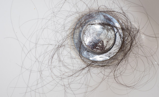דברים דוחים, שיער בכיור, אנחנו צריכים להסביר (6) (צילום: Yoottana Tiyaworanan, Shutterstock)