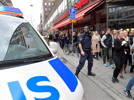 זירת הפיגוע בבירת שוודיה (צילום: רויטרס)