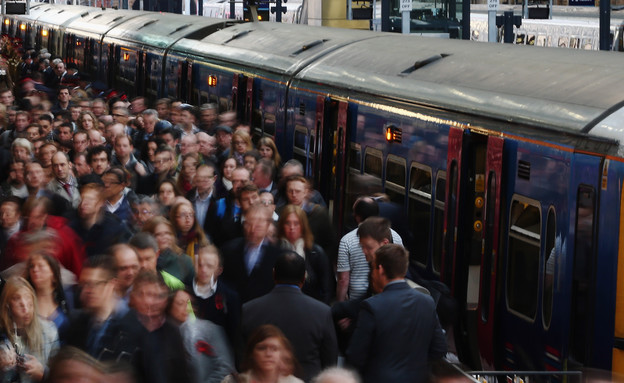 תחנת רכבת בשעת עומס (צילום: Dan Kitwood, GettyImages IL)