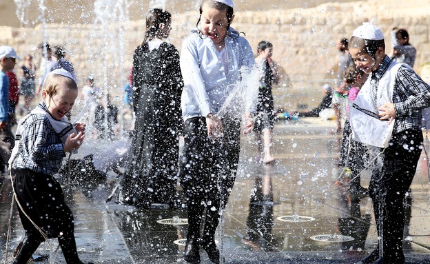 רגעים ירושלמים (צילום: עזרא לנדאו)