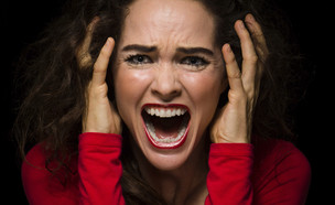 אישה צועקת (צילום: אימג'בנק / Thinkstock)