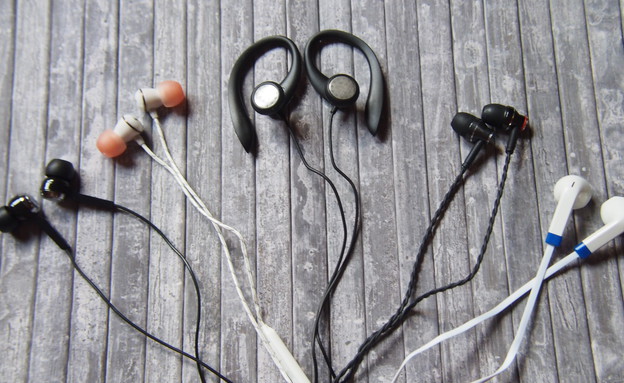 אוזניות (צילום: ניב ליליאן, NEXTER)