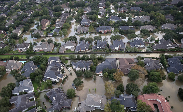 שכונה מוצפת ביוסטון טקסס בעקבות הוריקן הארווי (צילום: Win McNamee, GettyImages IL)