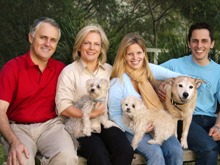 המשפחה האוסטרלית הראשונה והכלבים