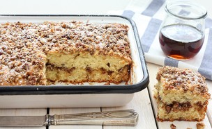 עוגת פקאנים ומייפל (צילום: ענבל לביא, אוכל טוב)