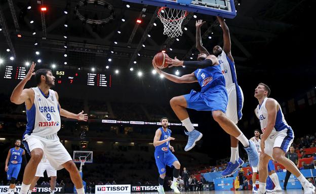 נבחרת ישראל באליפות אירופה בכדורסל (צילום: רויטרס)