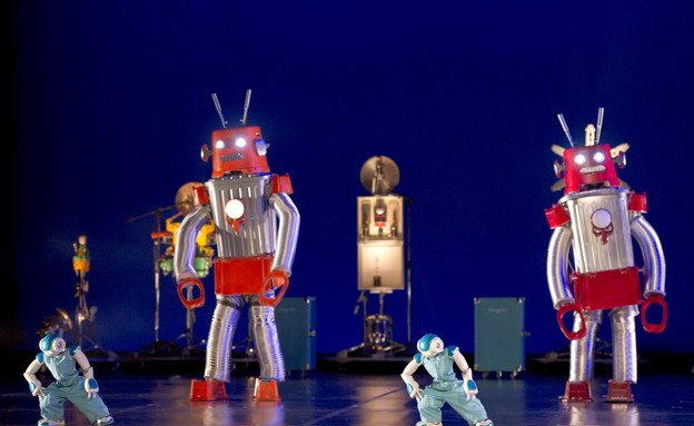 ביקורת מופע "רובוט" של בלנקי לי (צילום:  יחסי ציבור )