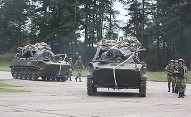 נשלחו חטיבות שלמות של טנקים (צילום: משרד ההגנה הרוסי)