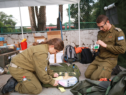 משלחת החילוץ הישראלית (צילום: משרד החוץ)