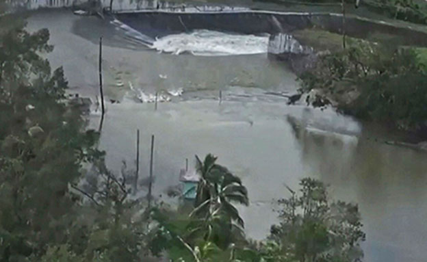 סכר נסדק בפוארטו ריקו (צילום: Sky News)