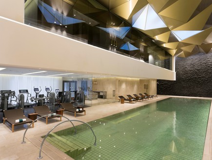 מלון אוריינט בירושלים (צילום: Orient inner pool ori ackerman)