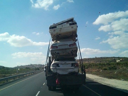 רכבים קשורים למשאית באופן רשלני