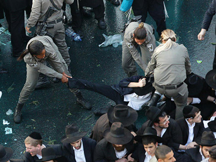 10 נעצרו במהלך ההפגנות (צילום: הלל מאיר/TPS)