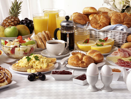 ארוחת בוקר (צילום: יחסי ציבור, ShutterStock)
