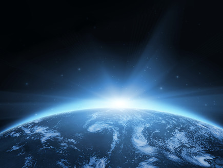 כדור הארץ מהחלל (צילום: Igor Kovalchuk, Shutterstock)