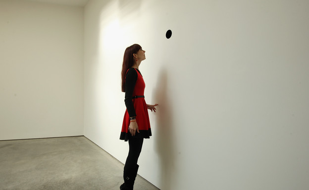 מיצג בתערוכה של האמן אניש קאפור (צילום: GettyImages - Dan Kitwood)
