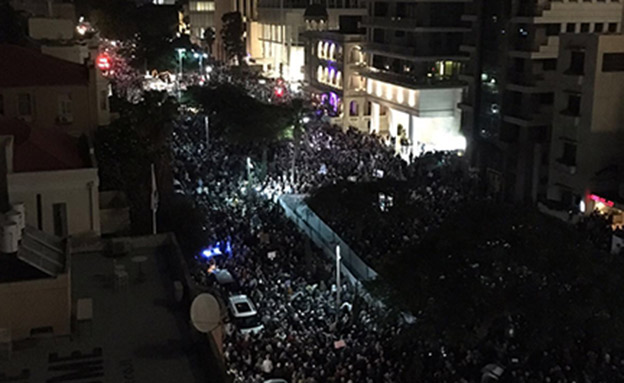 אלפים הפגינו בתל אביב, שבוע שעבר (צילום: עידן נימצוביץ)