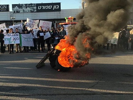 המחאה באשדוד, הבוקר (צילום: באדיבות דוברות ההסתדרות)