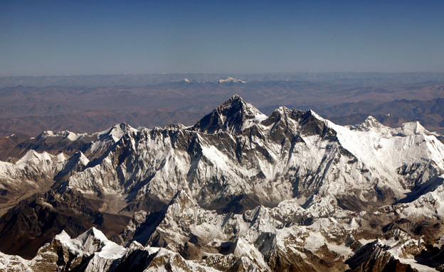 הר האוורסט, ארכיון (צילום: רויטרס)