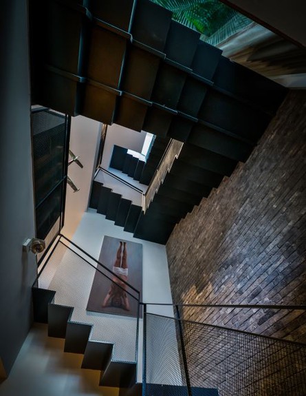 צבי גרש, ג, מדרגות (צילום: איתי סיקולסקי)