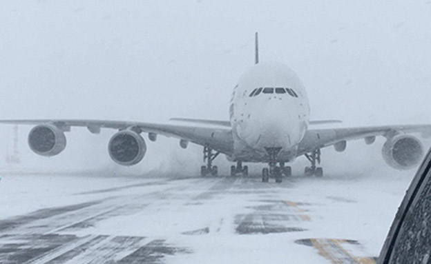 טיסות בוטלו בשל הסופה (צילום: רויטרס)
