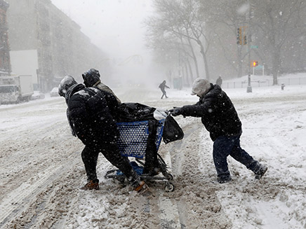 הרשויות מזהירות: הקור - סכנת חיים. ניו י (צילום: רויטרס)