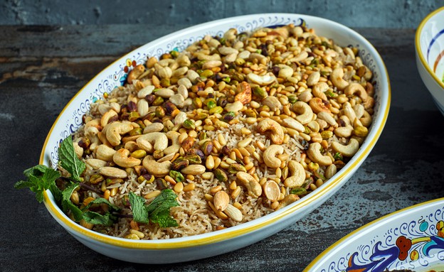 אורז מתובל עם שקדים ואגוזים (צילום: אמיר מנחם, mako אוכל)