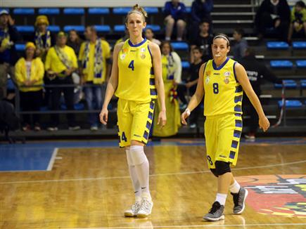 דורון ולויצקי (אודי ציטיאט, מנהלת ליגת העל לנשים בכדורסל) (צילום: ספורט 5)