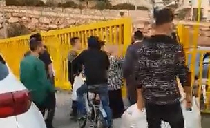 סגירת שער הכניסה למודיעין עילית (צילום: מודיעין עילית, ללא קרדיט)