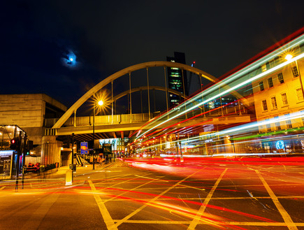 חיי לילה בלונדון (צילום: By Dafna A.meron, shutterstock)