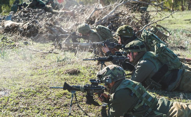 אימון החורף של חטיבת הצנחנים (צילום: דובר צה''ל)