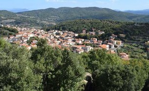 העיירה אולולאי בסרדיניה (צילום: מתוך instagram)
