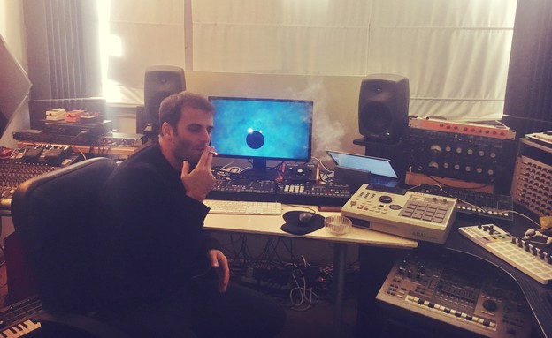 סטפן בזבז באולפן סטפן בזבז באולפן