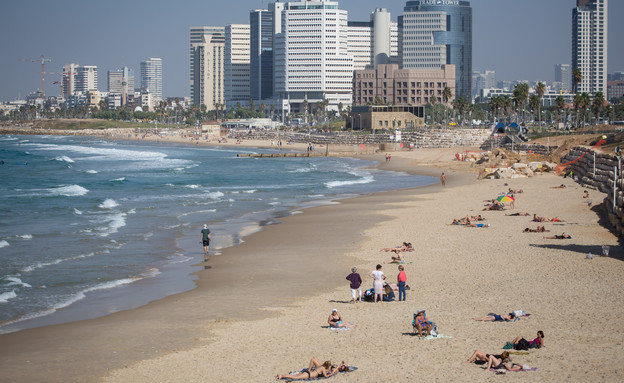 חוף תל אביב (צילום: מרים אלסטר, פלאש 90)