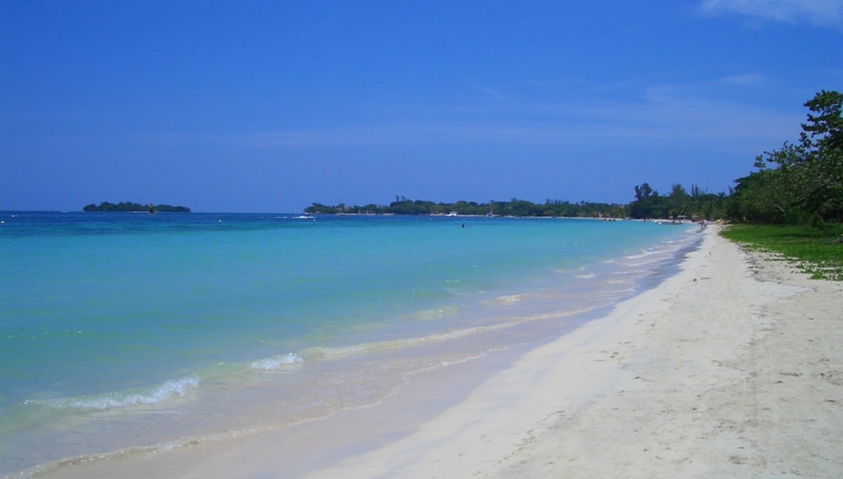 חוף שבעת המיילים בג'מייקה