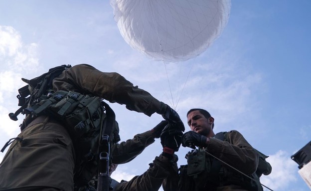 בלון איסוף (צילום: דובר צה''ל)