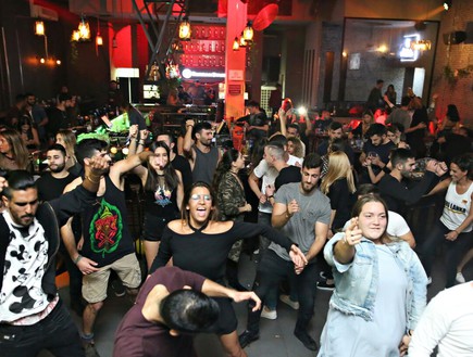 מסיבה (צילום: אלמוג ספדי, יחסי ציבור)