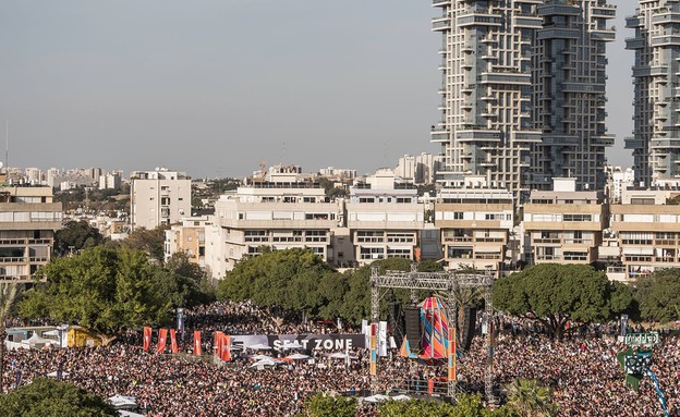 מסיבת פורים בכיכר המדינה (צילום: אלברט ללמייב, יחסי ציבור)