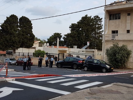 חיפה: בן 30 תקף שוטר עם מסור (צילום: דוברות המשטרה)