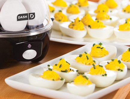 חמישייה מתקן להכנת ביצים (צילום: Dash Deluxe)