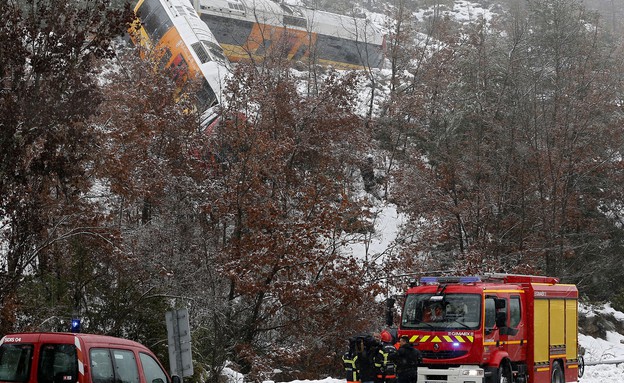 תאונה ברכבת בצרפת (צילום: ASSOCIATED PRESS AP)