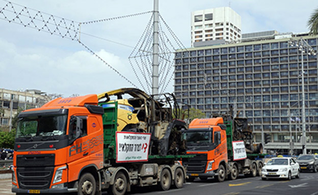 השיירה בכיכר רבין (צילום: החברה לפיתוח הגליל‎)