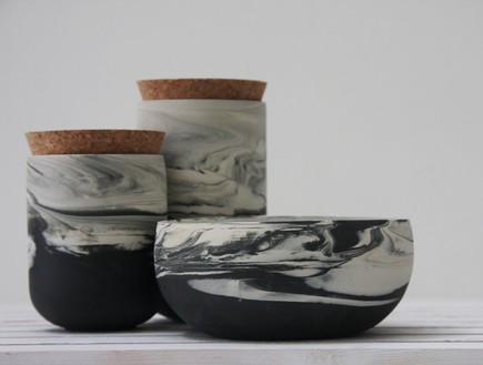 כלי קרמיקה של סטודיו ONE and MANY כלי קרמיקה של סטודיו ONE and MANY