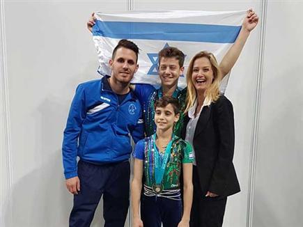 גאווה ישראלית בבלגיה. בנוז, גרשגורן והמדליה (צילום: ספורט 5)