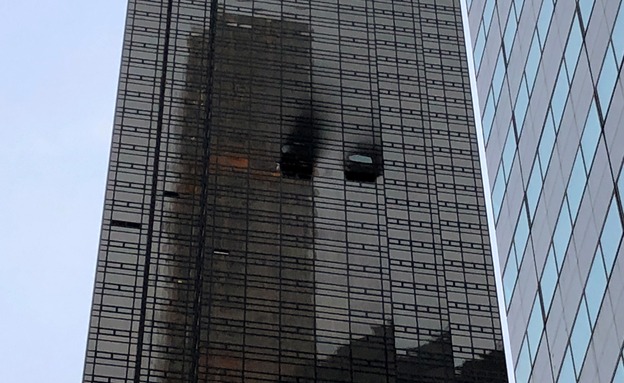 השריפה במגדל טראמפ (צילום: רויטרס)