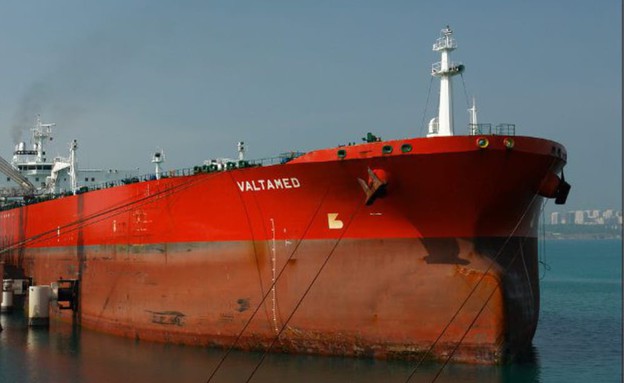 מכלית הנפט וואלטאמד (Valtamed) שעשתה את דרכה אל תע (צילום: Igor Torgachkin, TheMarker)