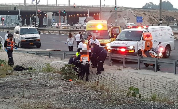 הרוג ושישה פצועים בתאונה בכביש 4 (צילום: תיעוד מבצעי מד"א)