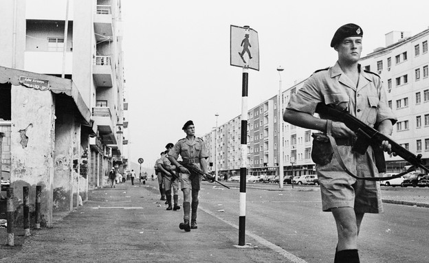 חיילים בריטים בעדן, 1965 (צילום: Tony Gibson/Express/Getty Images)